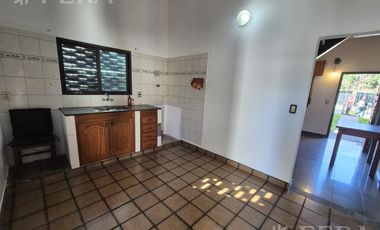 Venta PH 4 ambientes con jardín en Florencio Varela