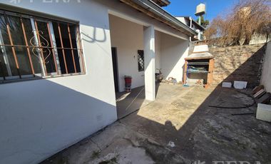 Venta PH 4 ambientes con jardín en Florencio Varela