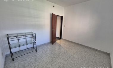 Venta PH 4 ambientes con jardín en Florencio Varela