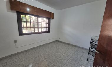 Venta PH 4 ambientes con jardín en Florencio Varela