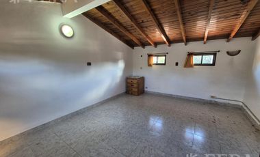 Venta PH 4 ambientes con jardín en Florencio Varela