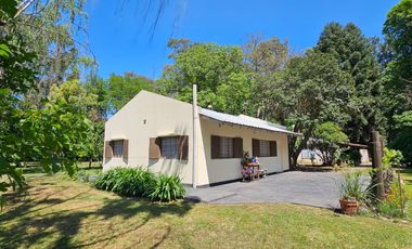 Casa quinta en venta - 2 Dormitorios 1 Baño - 10.971Mts2 - Cañuelas