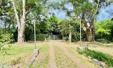 Casa quinta en venta - 2 Dormitorios 1 Baño - 10.971Mts2 - Cañuelas