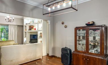 VENTA CASA 5 AMBIENTES LUMINOSA PILETA JARDIN VICENTE LOPEZ