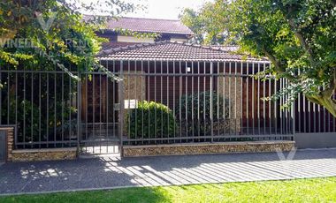 Casa 6 ambientes pileta cochera LOMAS