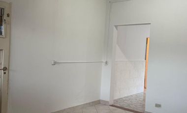 Casa en venta - 3 Dormitorios 2 Baños - Cochera - 212Mts2 - Berazategui Oeste