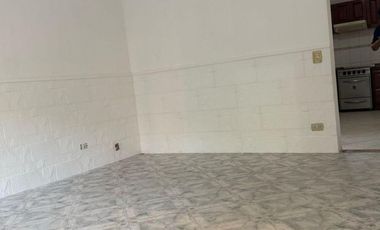 Casa en venta - 3 Dormitorios 2 Baños - Cochera - 212Mts2 - Berazategui Oeste