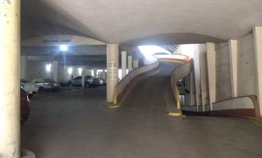 COCHERA EN PLENO CENTRO DE ADROGUE