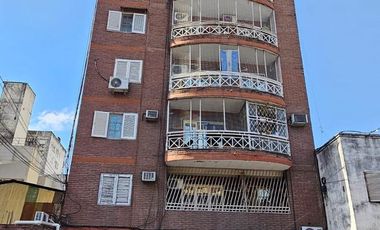 ALQUILER! Luminoso departamento de 2 dormitorios en Córdoba al 800