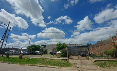 Galpón en  san miguel esquina ideal agencia auto