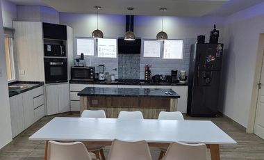 Casa en venta - 3 Dormitorios 3 Baños - Cochera - 800Mts2 - San Vicente