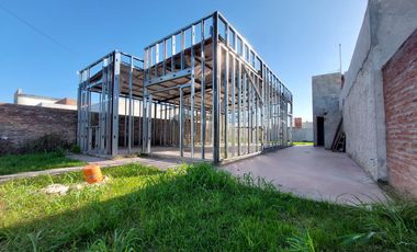 Casa a terminar de dos dormitorios en venta Lomas de Alicia, Granadero Baigorria