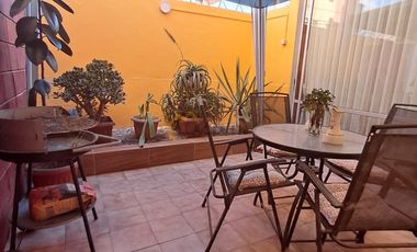 Casa esquina a pasos del Balneario Municipal