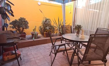 Casa esquina a pasos del Balneario Municipal