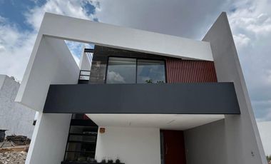 CASA EN VENTA EN ALTO LAGO RESIDENCIAL