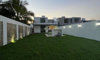Casa residencial en venta en Cholul | Casa Pinos |