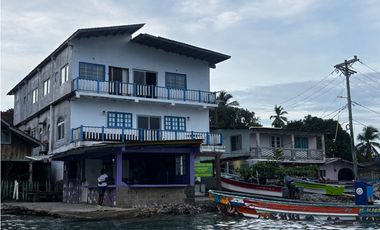 COLON / ISLA GRANDE / 300M / 17 HABITACION / 3 NIVELES / FRENTE AL MAR