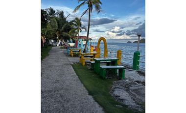 COLON / ISLA GRANDE / 300M / 17 HABITACION / 3 NIVELES / FRENTE AL MAR