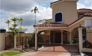 VENTA DE CASA CON PISCINA EN GUAYACANES, HATO PINTADO (6)