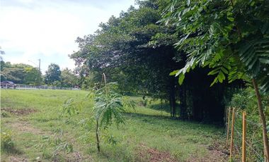 COSTA ESMERALDA / 2400M / FRENTE A VIA PRINCIPAL / MINUTOS DE PLAYA AG