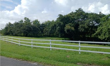 COSTA ESMERALDA / 2400M / FRENTE A VIA PRINCIPAL / MINUTOS DE PLAYA AG