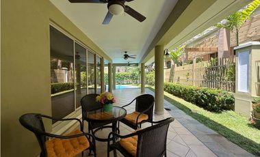 ALQUILER DE CASA EN CLAYTON - PH EMBASSY GARDEN