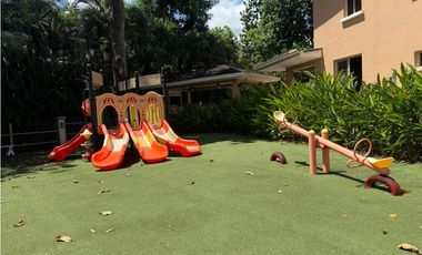 ALQUILER DE CASA EN CLAYTON - PH EMBASSY GARDEN