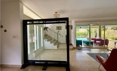 ALQUILER DE CASA EN CLAYTON - PH EMBASSY GARDEN