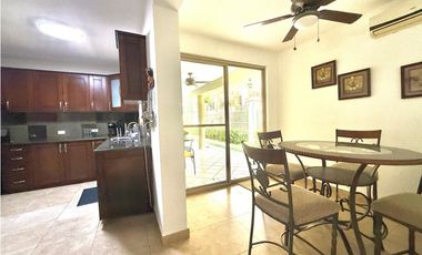 ALQUILER DE CASA EN CLAYTON - PH EMBASSY GARDEN