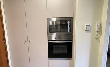 CÓMODO Y FUNCIONAL DEPARTAMENTO EN EL CENTRO DE SANTIAGO