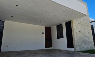 4 RECÁMARAS| Con paneles Solares|  Dentro de privada entre parques