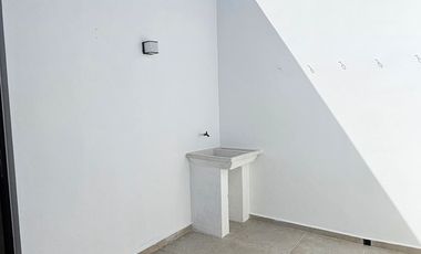 4 RECÁMARAS| Con paneles Solares|  Dentro de privada entre parques