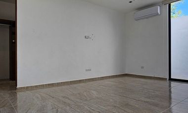 4 RECÁMARAS| Con paneles Solares|  Dentro de privada entre parques