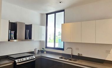 4 RECÁMARAS| Con paneles Solares|  Dentro de privada entre parques