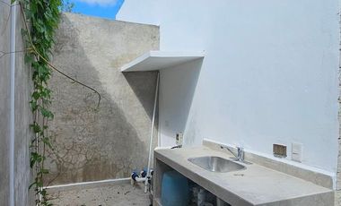 4 RECÁMARAS| Con paneles Solares|  Dentro de privada entre parques