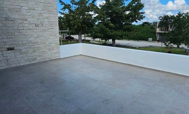 4 RECÁMARAS| Con paneles Solares|  Dentro de privada entre parques