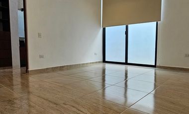 4 RECÁMARAS| Con paneles Solares|  Dentro de privada entre parques