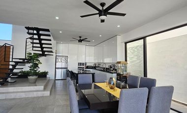 Dentro de privada| 3 recámaras| diseño de autor