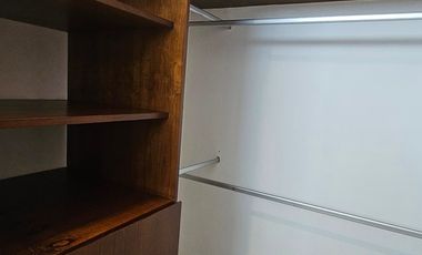 Renta amueblada 4 recámaras dentro de privada Entre Parques