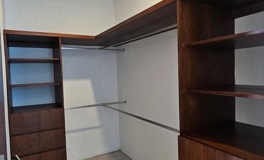 Renta amueblada 4 recámaras dentro de privada Entre Parques