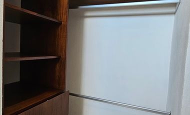 Renta amueblada 4 recámaras dentro de privada Entre Parques