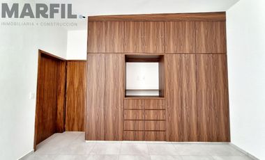 Venta de Casa de 1 Planta y 3 Recámaras con Amplio Jardín al Norte de Colima