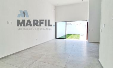 Venta de Casa de 1 Planta y 3 Recámaras con Amplio Jardín al Norte de Colima
