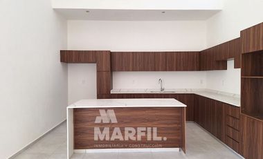 Venta de Casa de 1 Planta y 3 Recámaras con Amplio Jardín al Norte de Colima