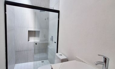 Venta de Casa de 1 Planta y 3 Recámaras con Amplio Jardín al Norte de Colima