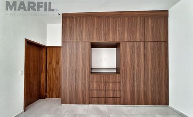 Venta de Casa de 1 Planta y 3 Recámaras con Amplio Jardín al Norte de Colima