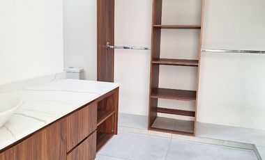 Venta de Casa de 1 Planta y 3 Recámaras con Amplio Jardín al Norte de Colima