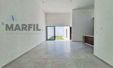 Venta de Casa de 1 Planta y 3 Recámaras con Amplio Jardín al Norte de Colima