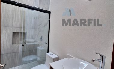 Venta de Casa de 1 Planta y 3 Recámaras con Amplio Jardín al Norte de Colima