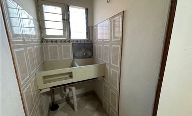 Arriendo Apartaestudio Campo Valdes limita con Aranjuez, Medellín